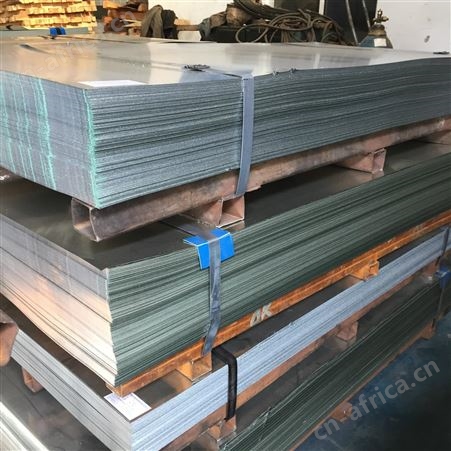 板式冷却器是利用薄金属板片、夹紧、螺栓固定形成